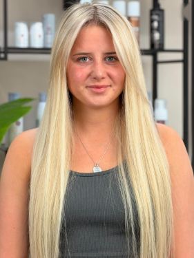 Frisuren-Arbeit aus dem Twins Hair Salon